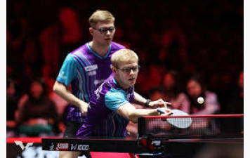 Alexis et Félix Lebrun s'imposent en finale du double du grand smash de Singapour!